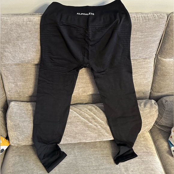 Alphalete Ozone Leggings - Picture 2 of 2